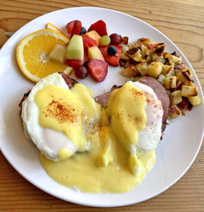 Photo by Cailéan Anderson. Toasted’s eggs Benedict is delicious and well-prepared.